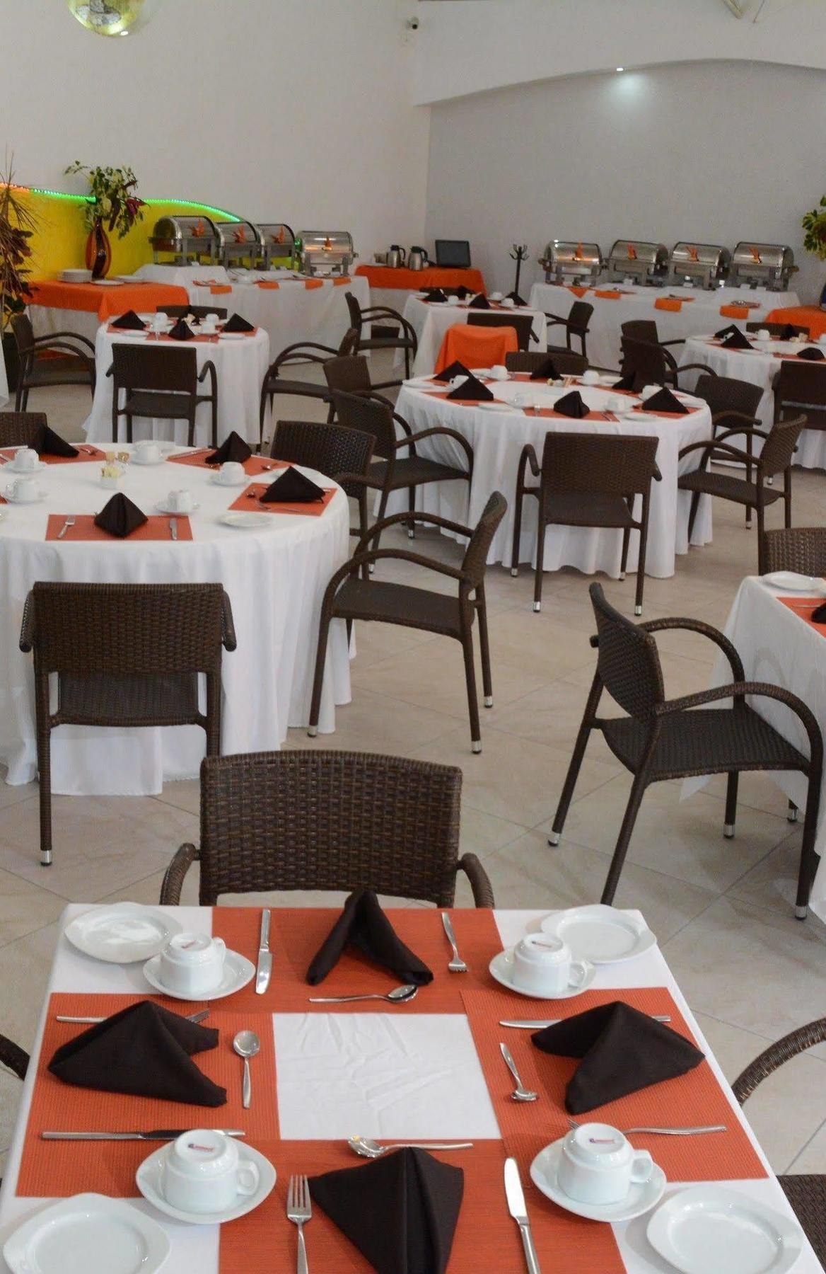 Hotel Magico Inn Cuautla  Экстерьер фото