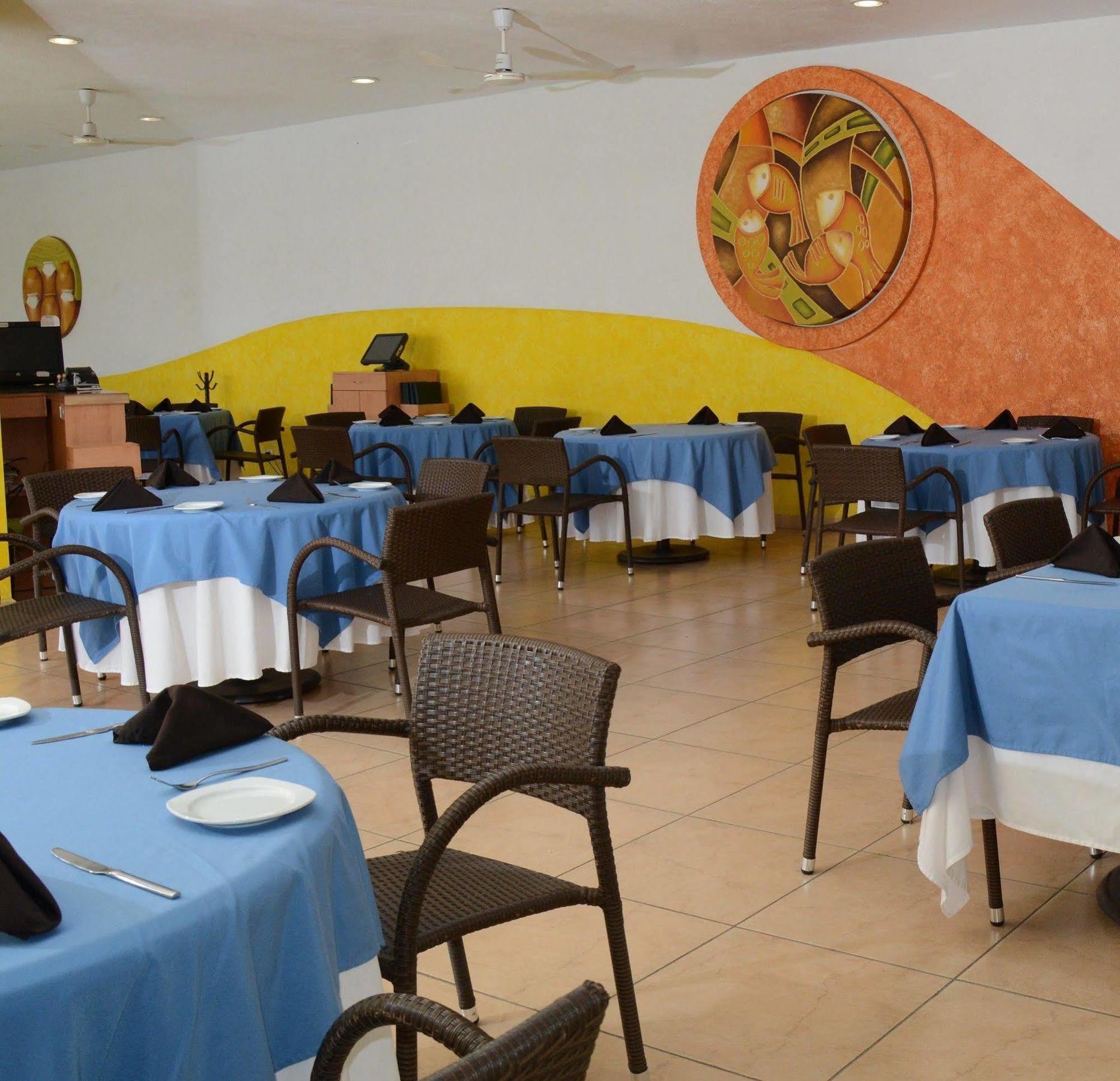 Hotel Magico Inn Cuautla  Экстерьер фото